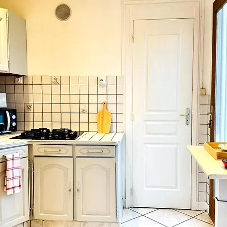 Le Petit Balcon - Proche Gare & Wifi Troyes